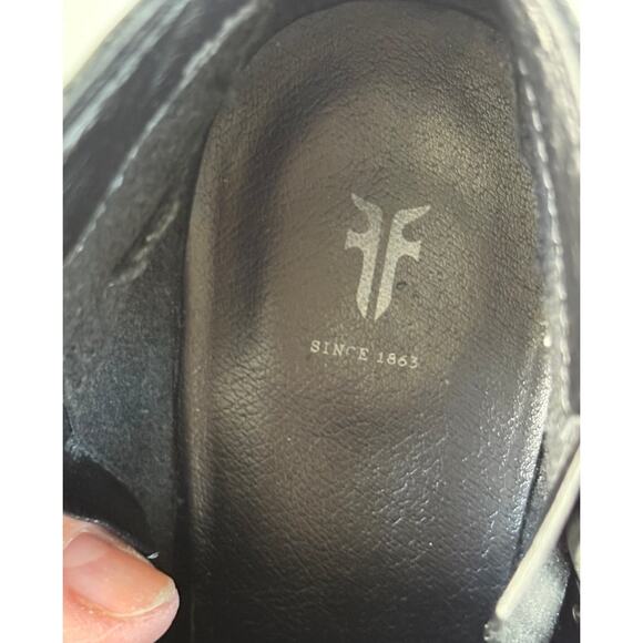 FRYE Women's Judith Zip Bootie Black Leather Dual Zip Ankle Boots-Pointed Toe 7 - Picture 9 of 10